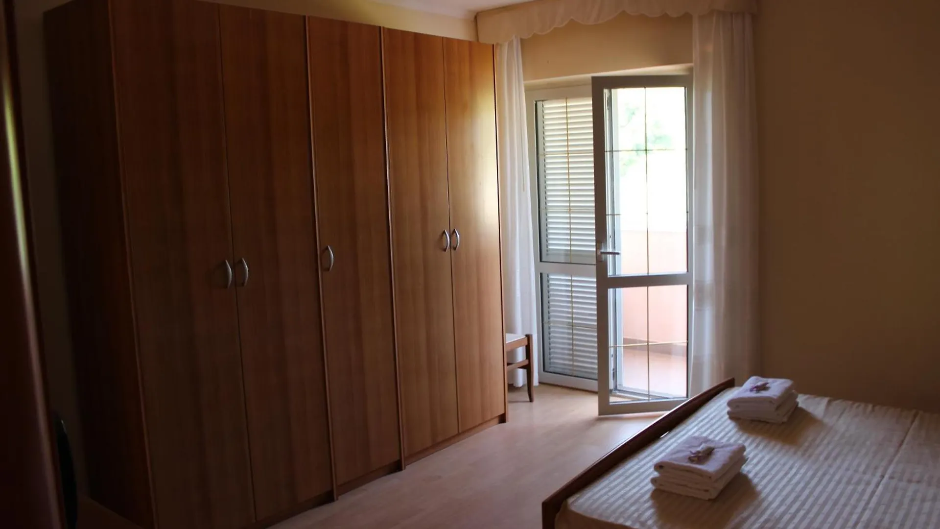 Guest House Villa Anggela Rab Town