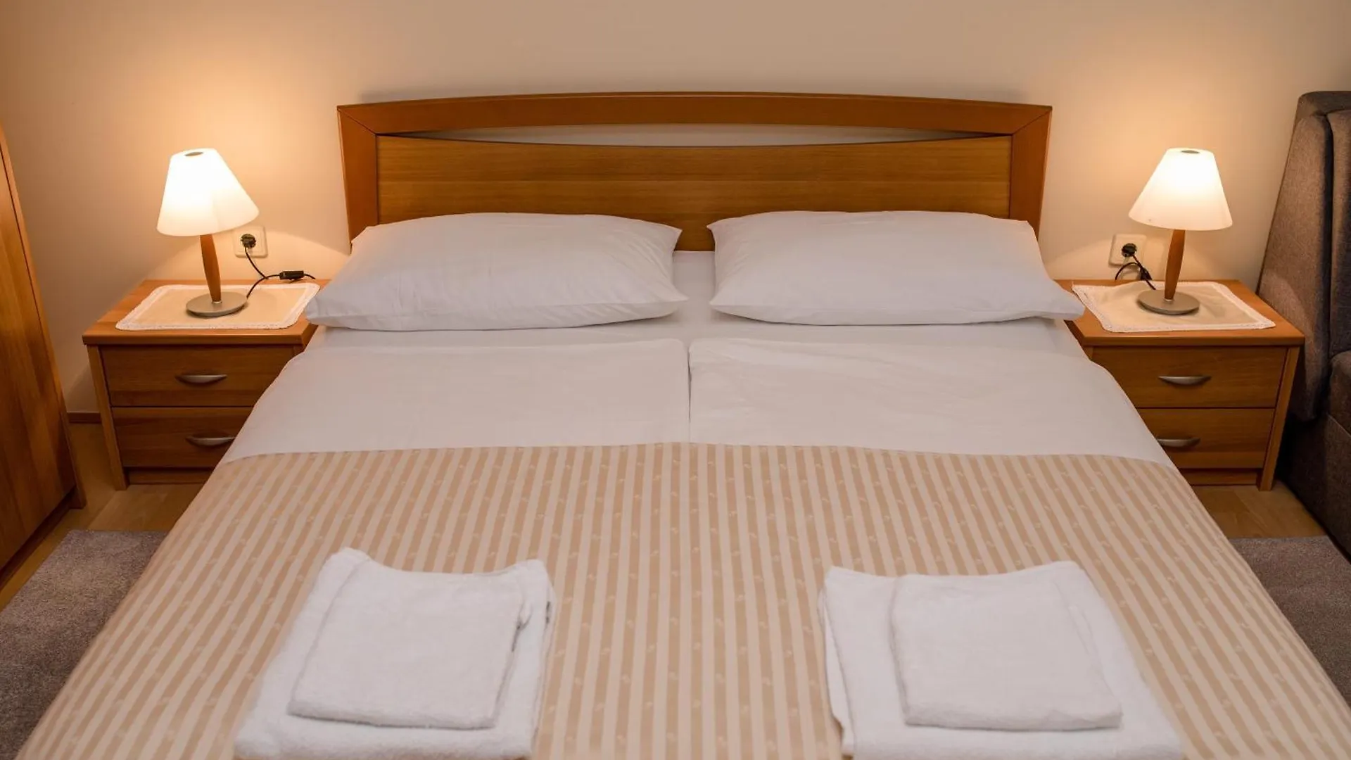 Guest House Villa Anggela Rab Town